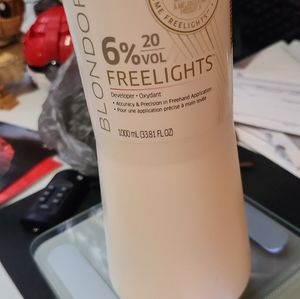 Wella Professionals Blondor Freelights 20 Volume 6% 33.8 oz